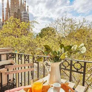 Bbarcelona Sagrada Familia Garden Appartamento